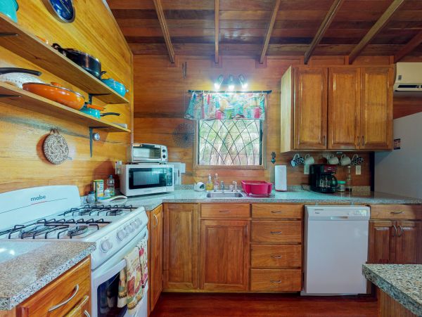 Ambergris Caye Home 1008108