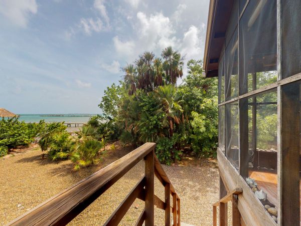 Ambergris Caye Home 1008108