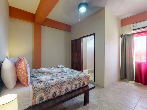 Ambergris Caye Home 1008109