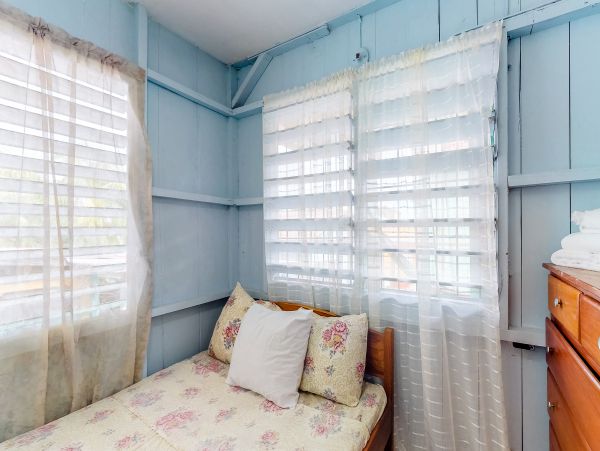 Ambergris Caye Home 1008110