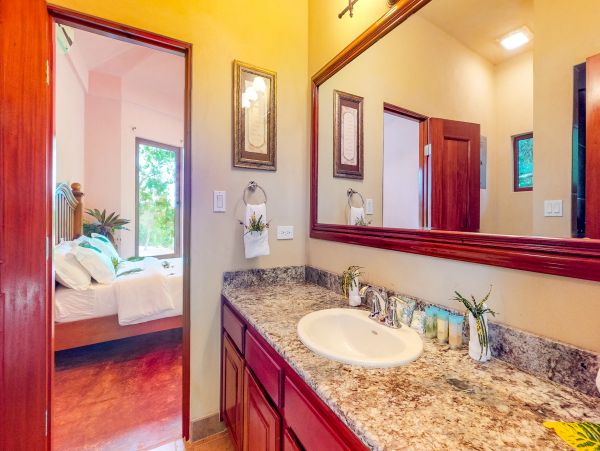 Ambergris Caye Home 1008111