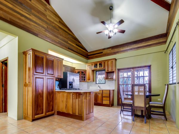 Ambergris Caye Home 1008113