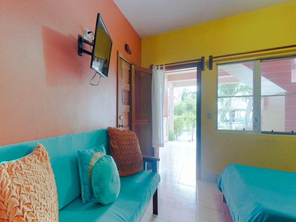 Ambergris Caye Home 1008114