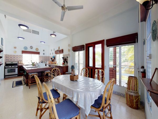 Ambergris Caye Home 1008116