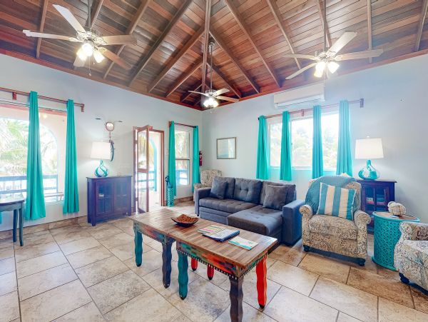 Ambergris Caye Home 1008120