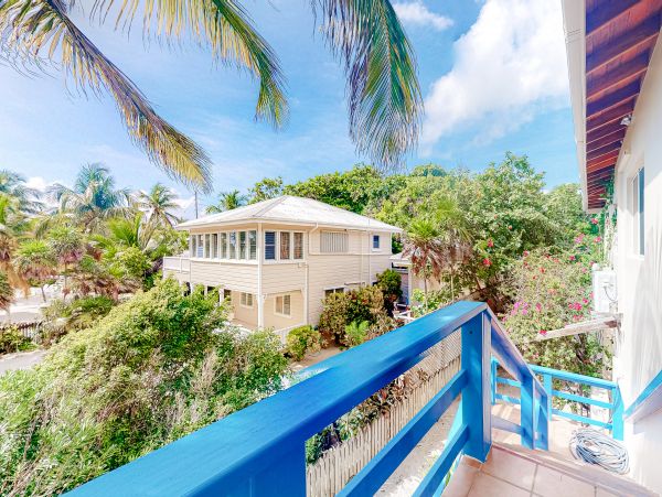 Ambergris Caye Home 1008120