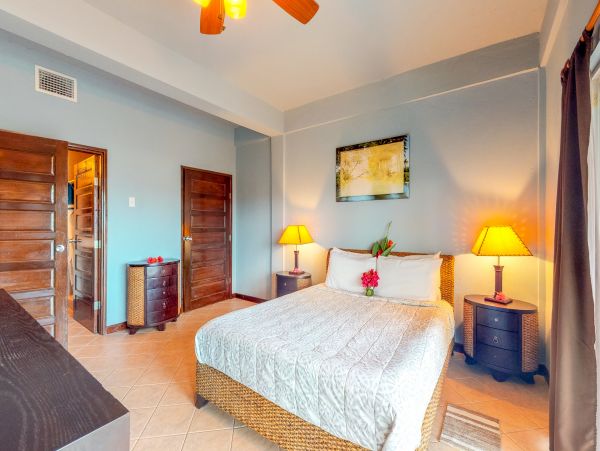 Ambergris Caye Home 1008122