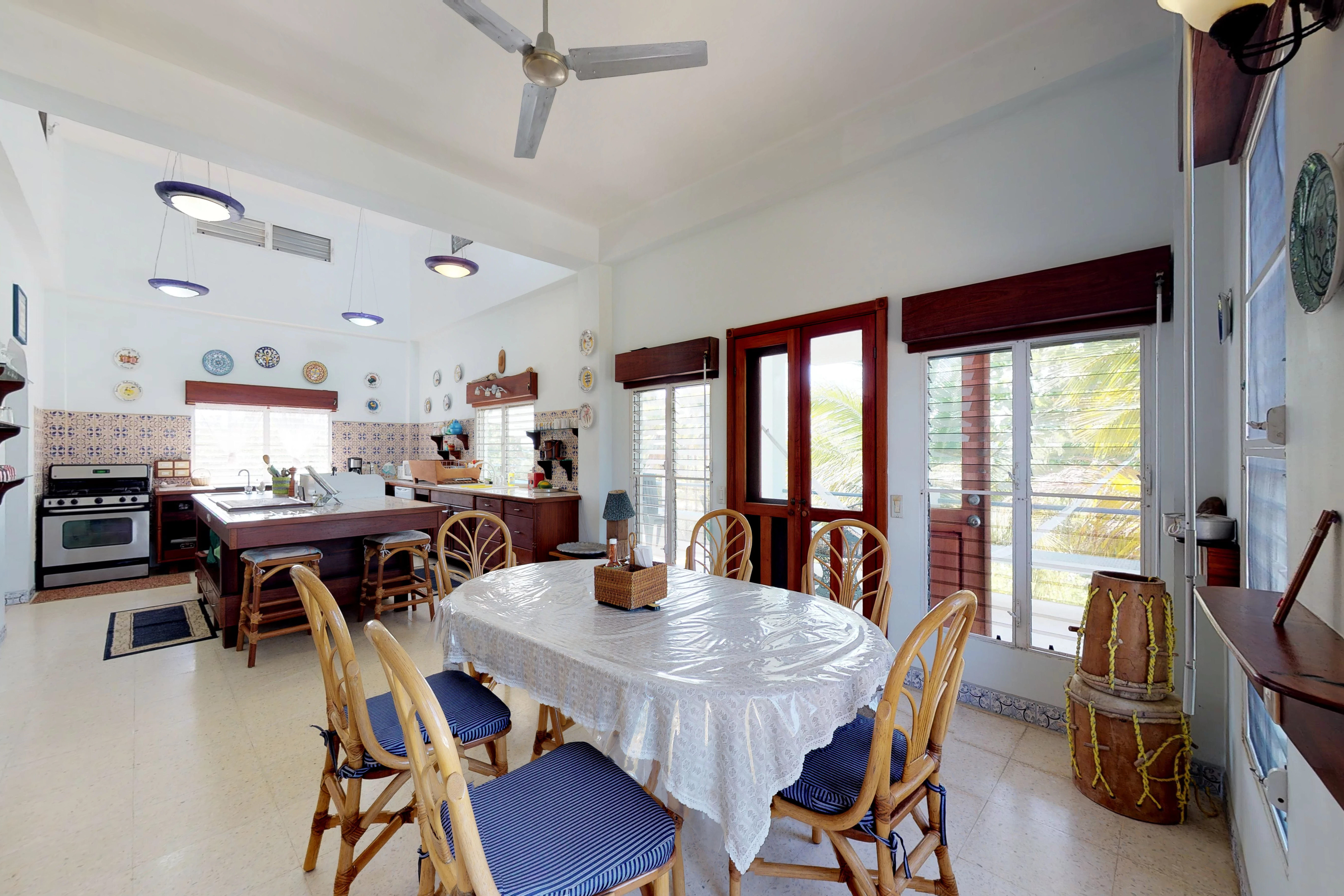 Ambergris Caye Home 1008124