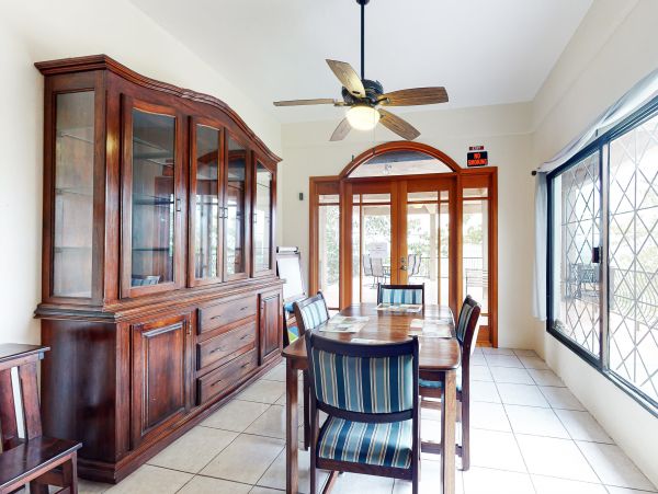 Ambergris Caye Home 1008125