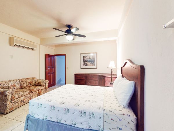 Ambergris Caye Home 1008125