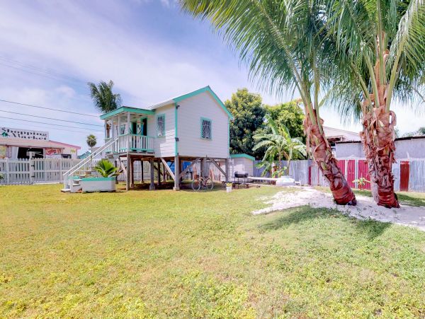 Ambergris Caye Home 1008126