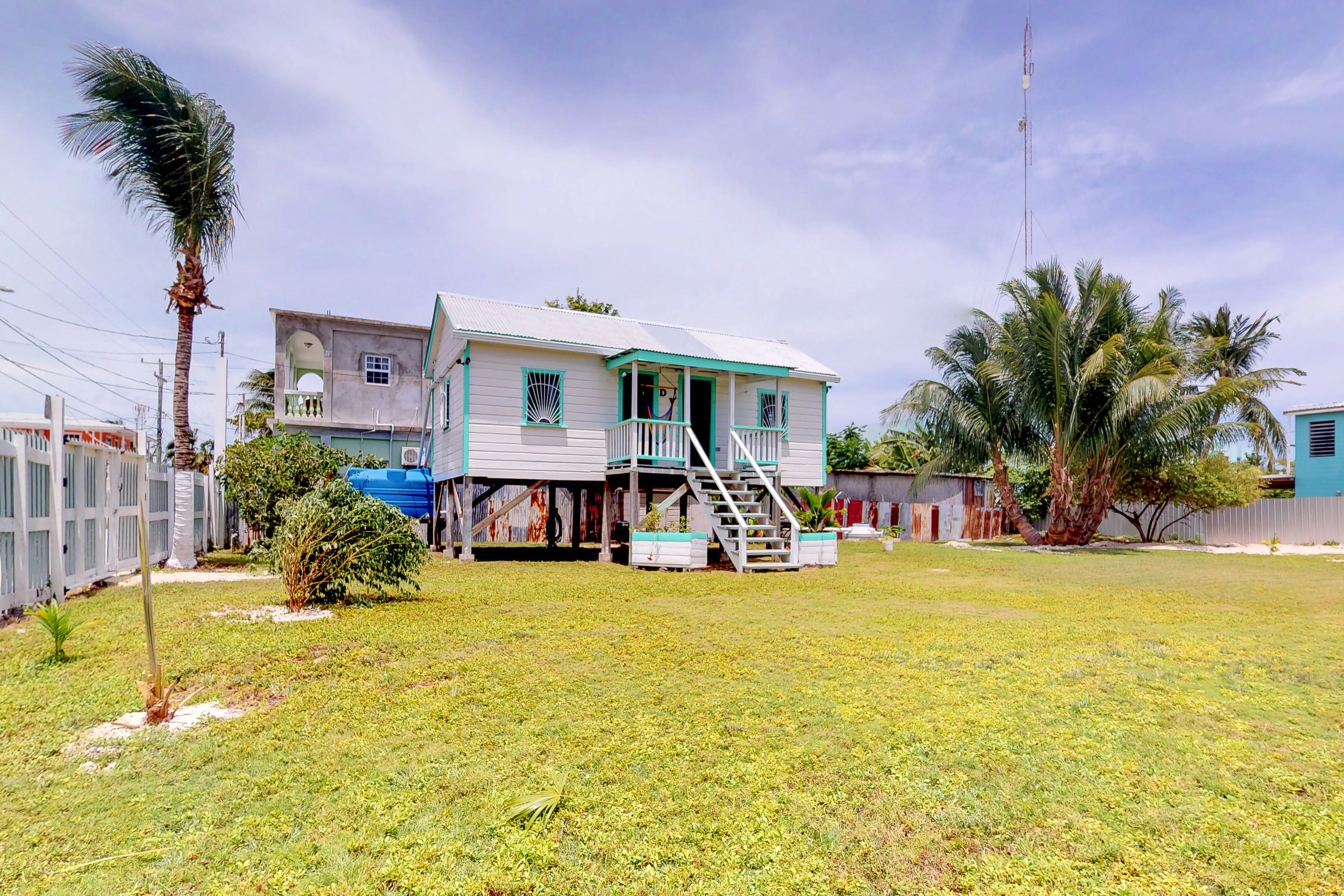 Ambergris Caye Home 1008126