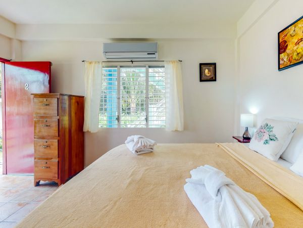 Ambergris Caye Home 1008130