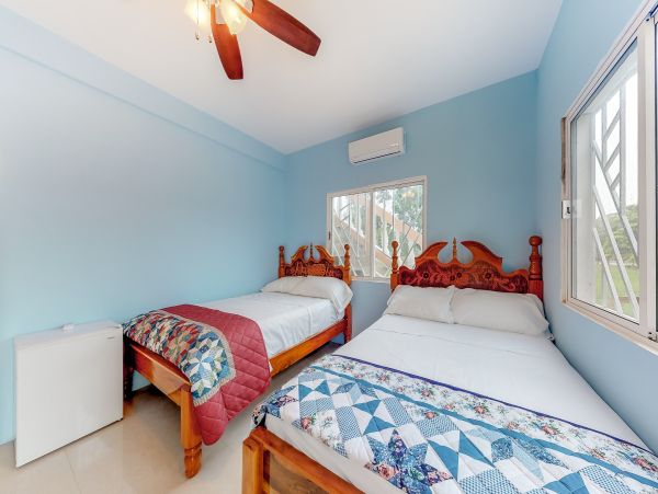 Ambergris Caye Home 1008133