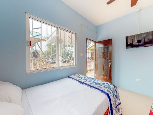 Ambergris Caye Home 1008133