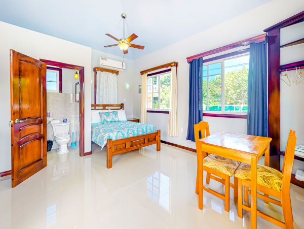 Ambergris Caye Home 1008135