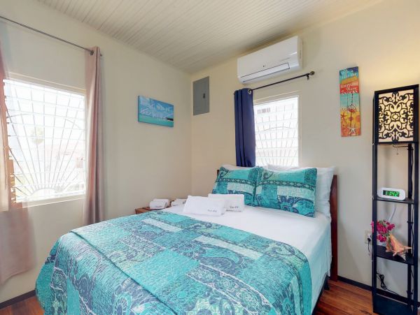 Ambergris Caye Home 1008136