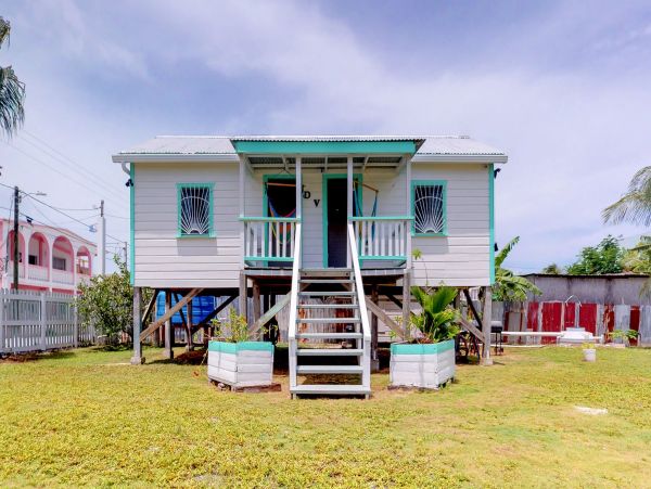 Ambergris Caye Home 1008136