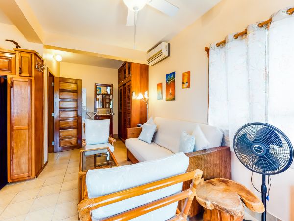 Ambergris Caye Home 1008140