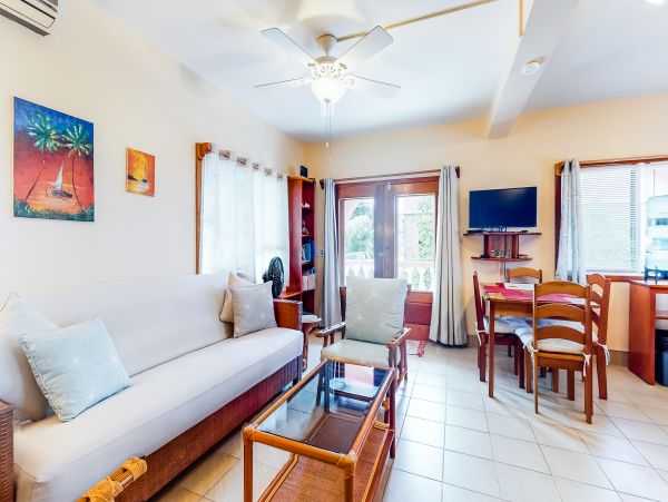 Ambergris Caye Home 1008140