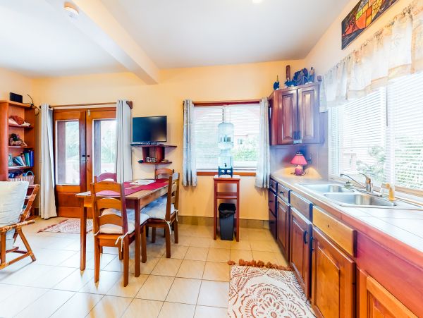 Ambergris Caye Home 1008140