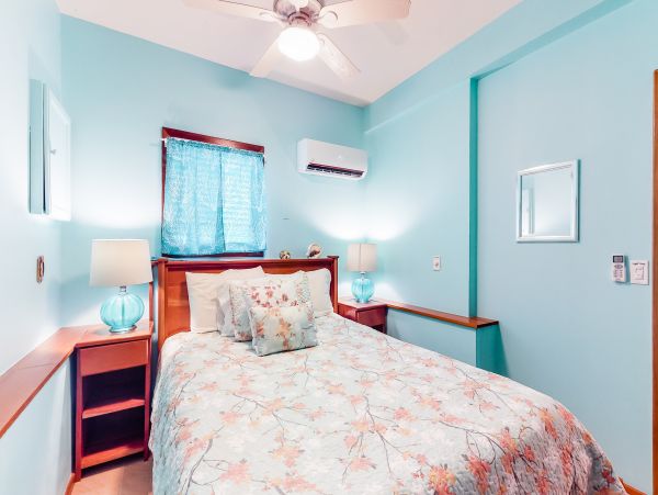 Ambergris Caye Home 1008140