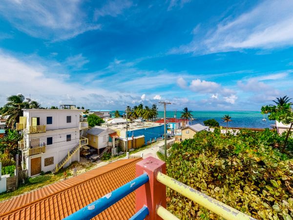 Ambergris Caye Home 1008142