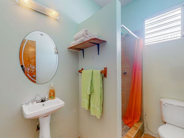 Ambergris Caye Home 1008142