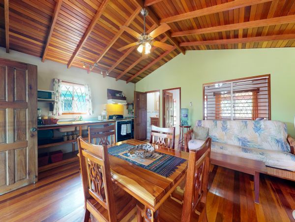 Ambergris Caye Home 1008144
