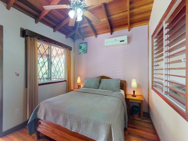 Ambergris Caye Home 1008144