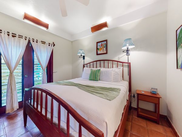 Ambergris Caye Home 1008145