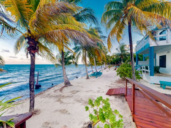 Ambergris Caye Home 1008145