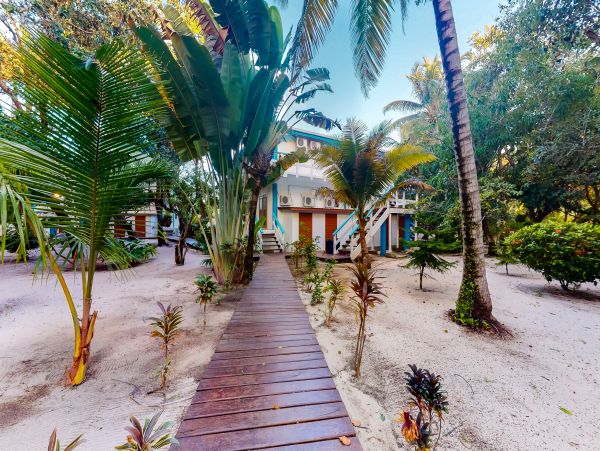 Ambergris Caye Home 1008145