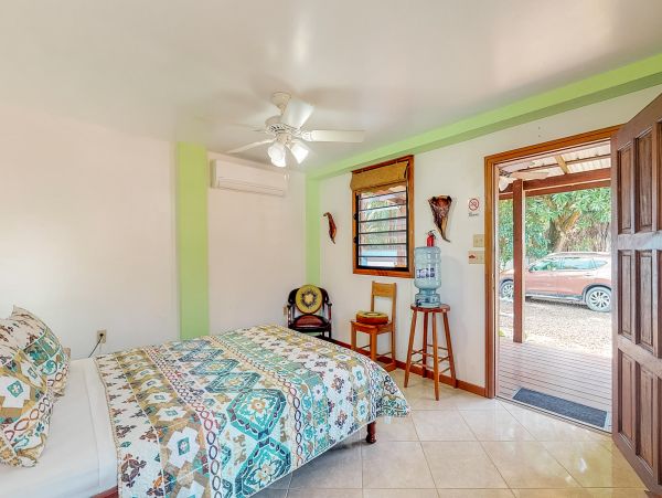 Ambergris Caye Home 1008147