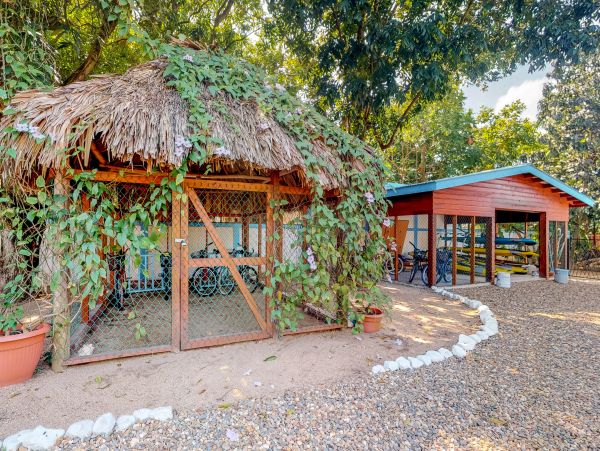Ambergris Caye Home 1008147