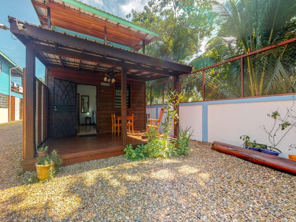 Ambergris Caye Home 1008147