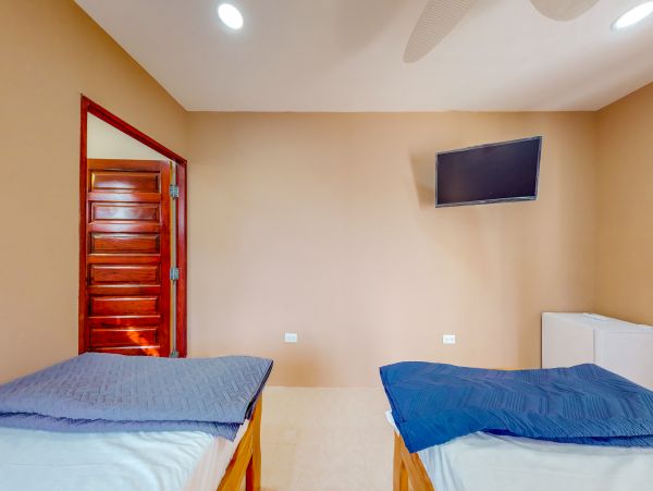 Ambergris Caye Home 1008148