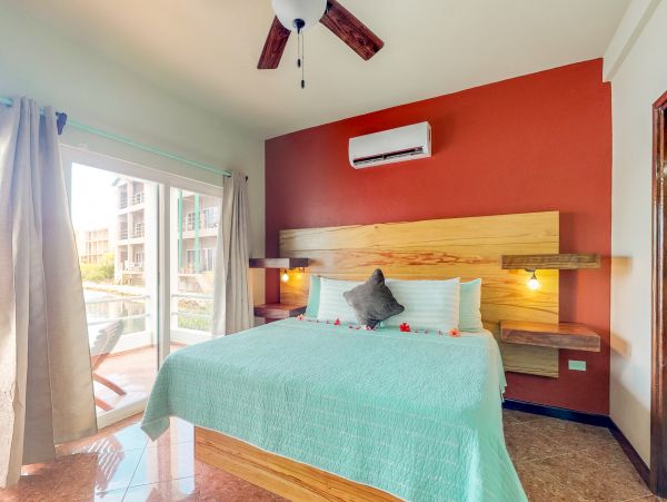 Ambergris Caye Home 1008154