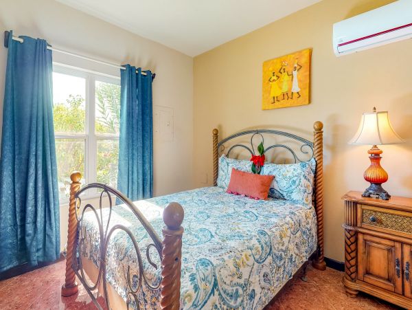 Ambergris Caye Home 1008154