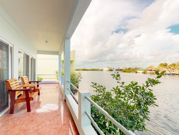 Ambergris Caye Home 1008154