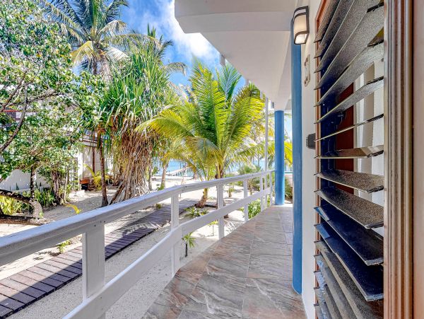 Ambergris Caye Home 1008159