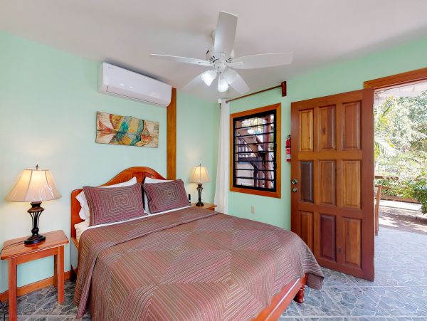 Ambergris Caye Home 1008160
