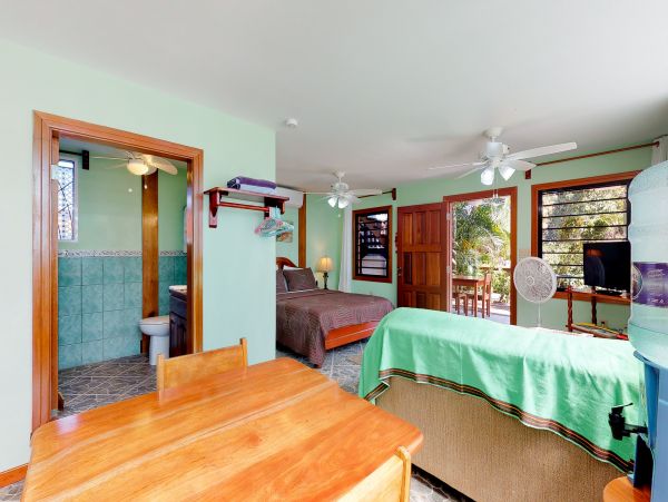 Ambergris Caye Home 1008160