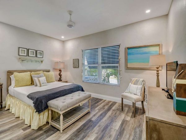 Fort Myers Vacation Home with Pool and Boat Dock