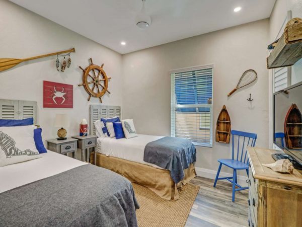 Fort Myers Vacation Home with Pool and Boat Dock