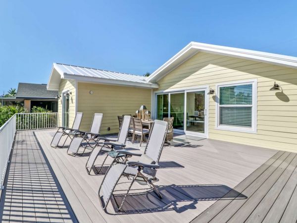 Fort Myers Vacation Home with Pool and Boat Dock