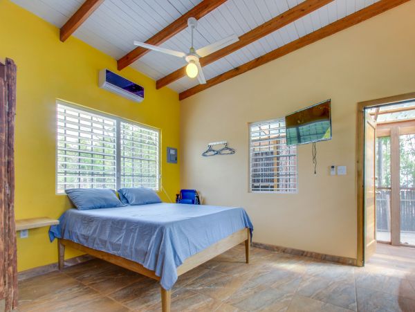 Ambergris Caye Home 1008166