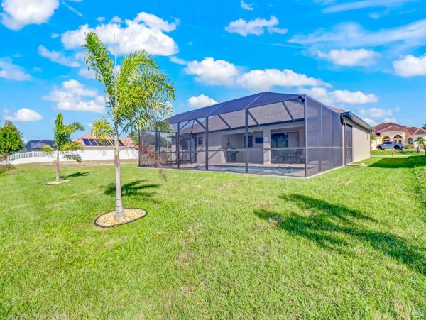 Cape Coral Vacation Home Three Bedroom