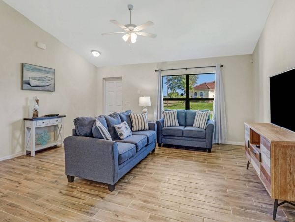 Cape Coral Vacation Home Three Bedroom