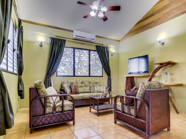 Ambergris Caye Home 1008171